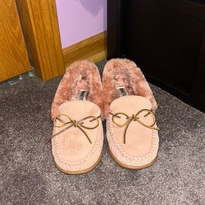 Minnetonka Camp Faux Fur Lined Moccasin Slipper “Blush Suede”